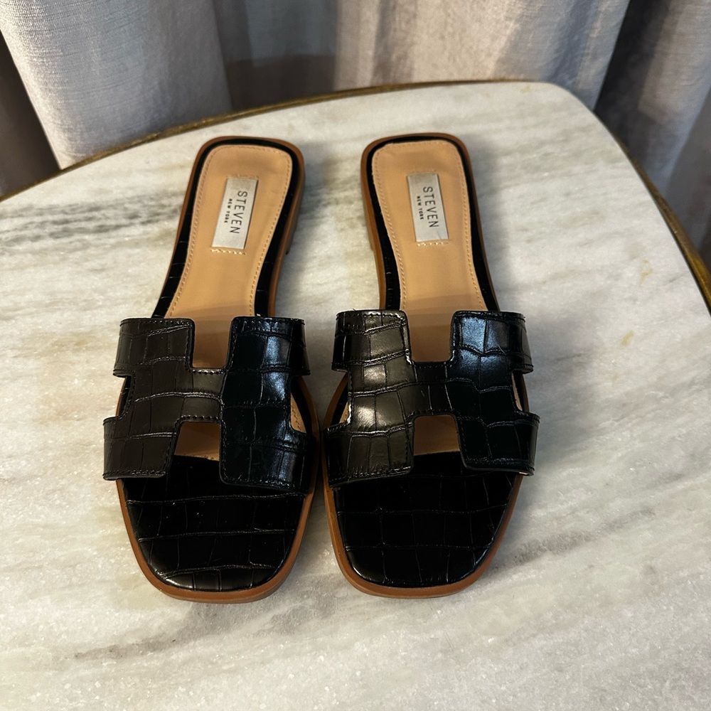 Steven By Steve Madden Black Croc-Embossed Slide Sandal - Picture 6 of 7